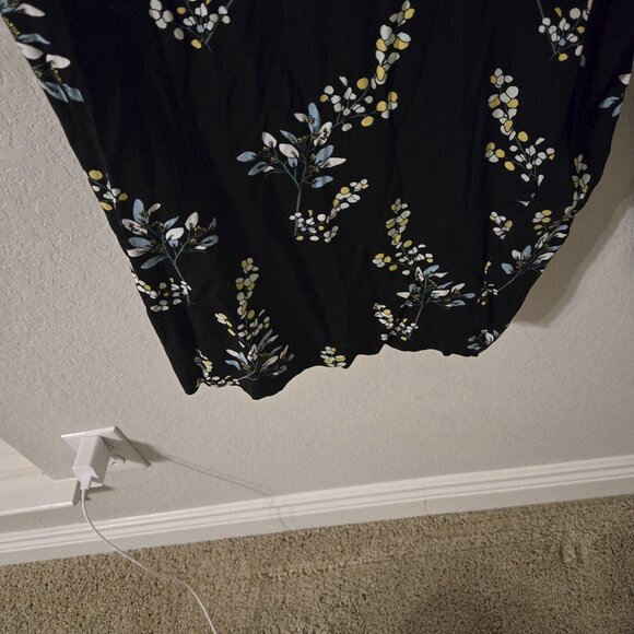 Loft Plus Floral Jumpsuit - Picture 6 of 6